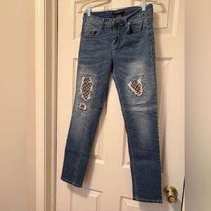 Juniors Aztec Detail Distressed Jeans